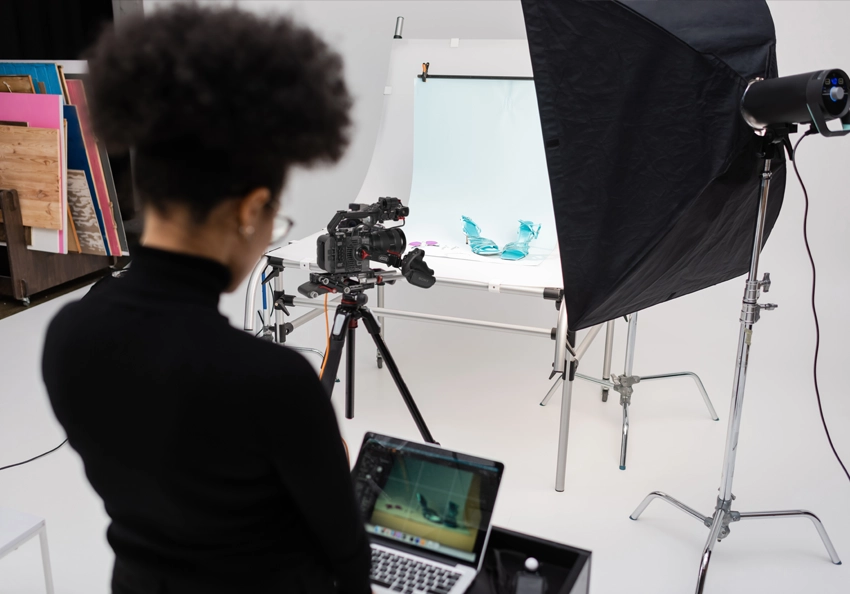 The Impact of Video on Shopping Behavior in E-Commerce